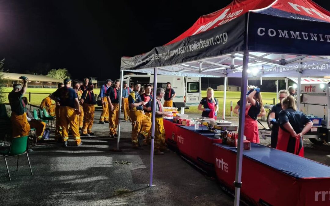 The Rapid Relief Team (RRT), supported by volunteers from the Plymouth Brethren Christian Church (PBCC), were called to sustain firefighters battling bushfires in the Adelaide Hills.